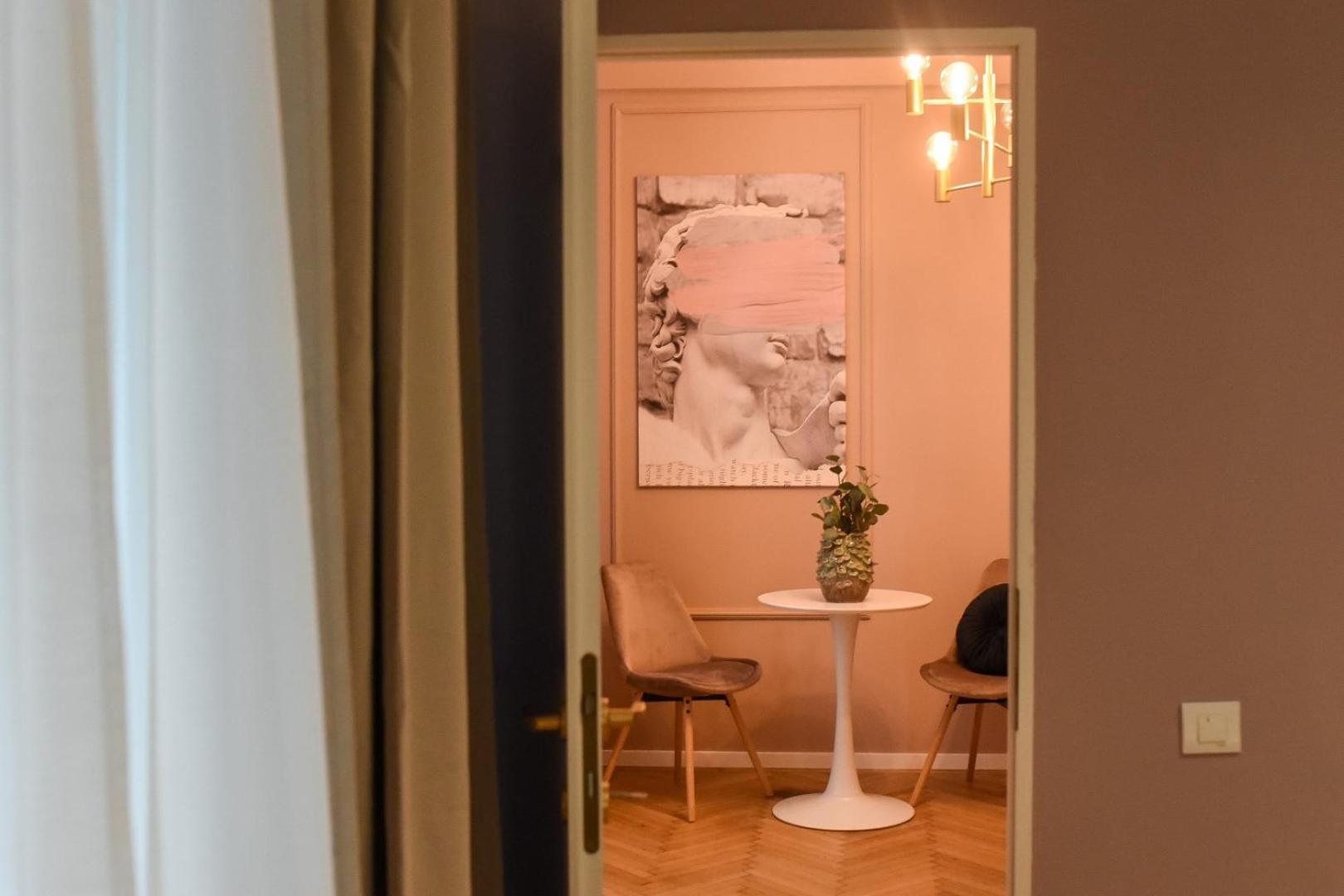 בוקרשט Modern Stay - Central Studios With Wall Projector Near Radisson חדר תמונה