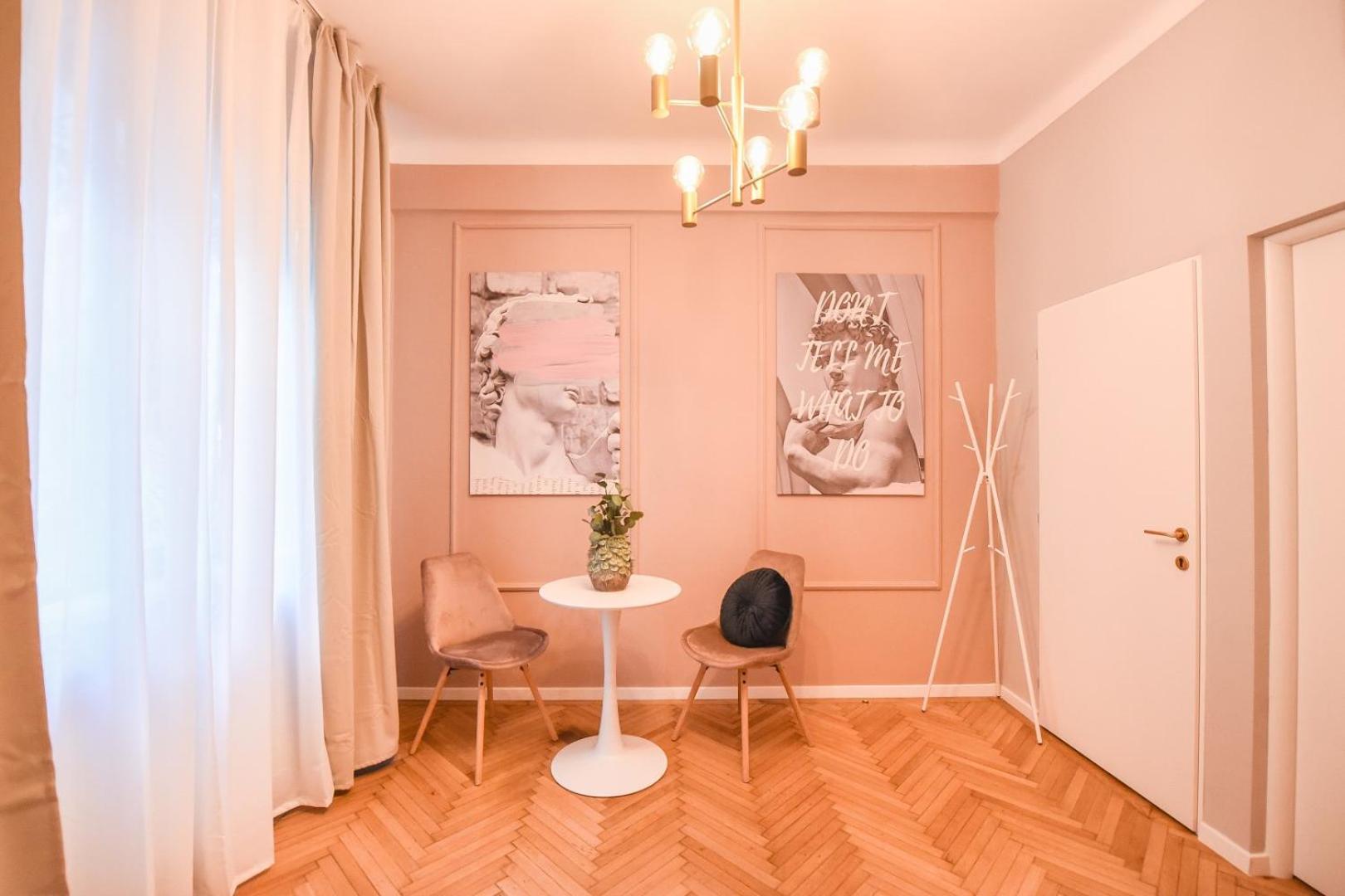 בוקרשט Modern Stay - Central Studios With Wall Projector Near Radisson חדר תמונה
